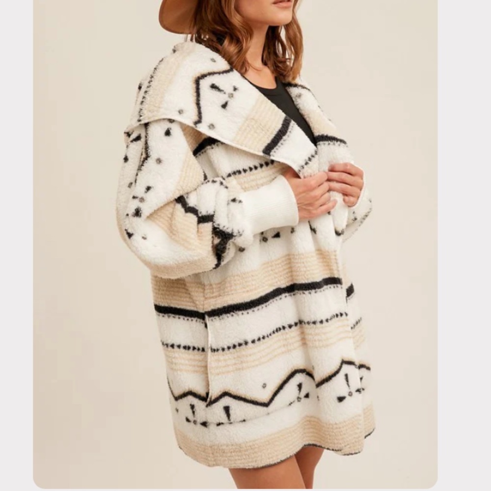 Sherpa Hoodie Geo Print / One Size